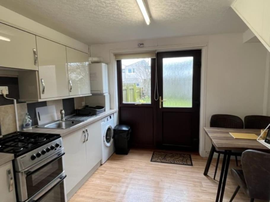 Above The Harbour Wick Villa Wick  Bagian luar foto